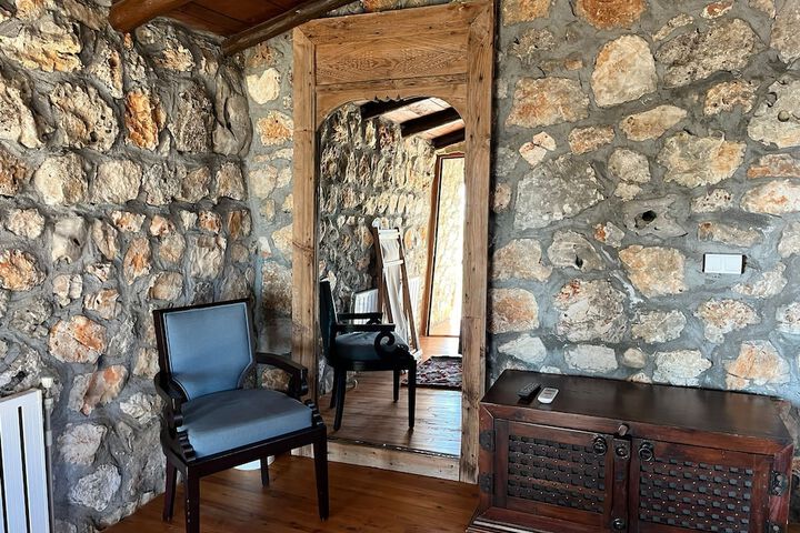 Room 19 of 62