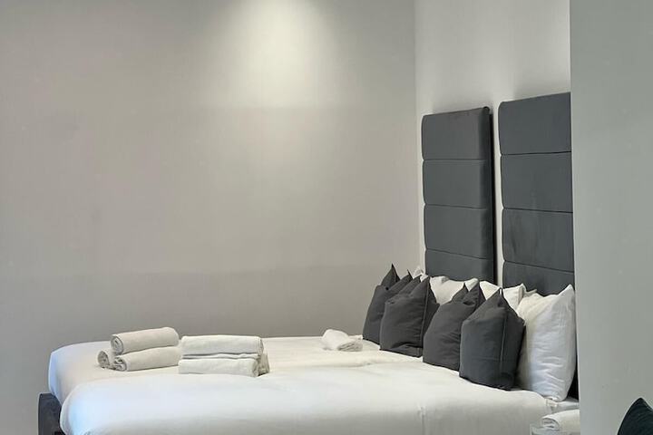 Room 41 of 146