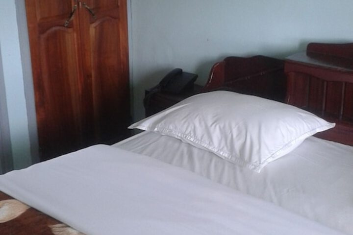 Room 2 of 23