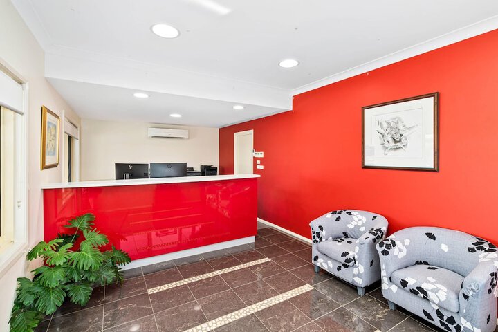 Entrance & Lobby