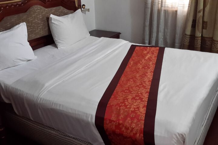 Room 27 of 28