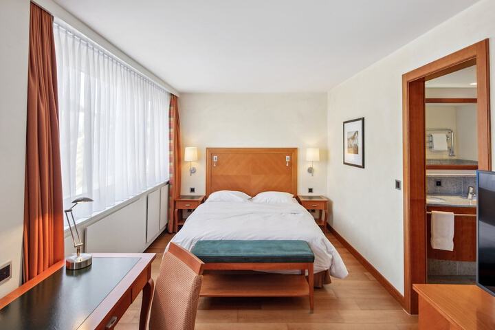 Room 29 of 93