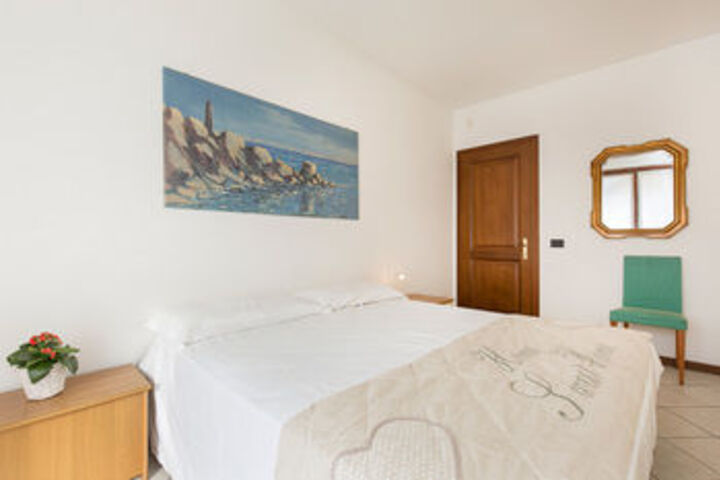 Room 21 of 51