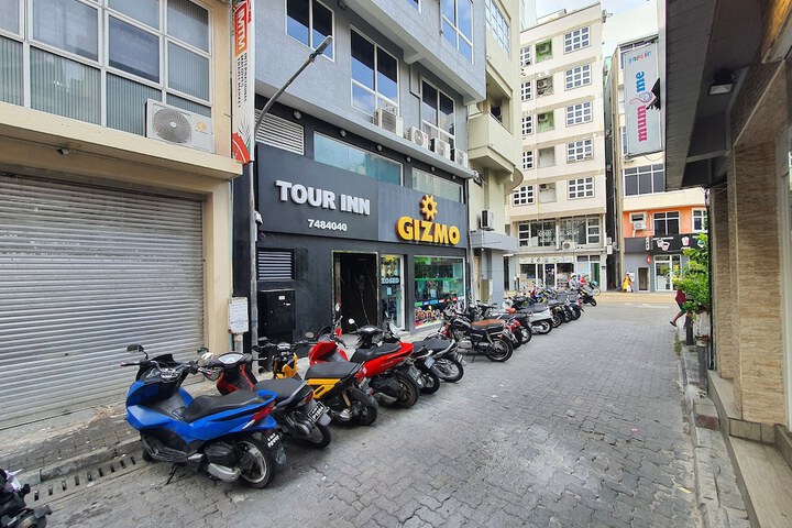TOUR INN