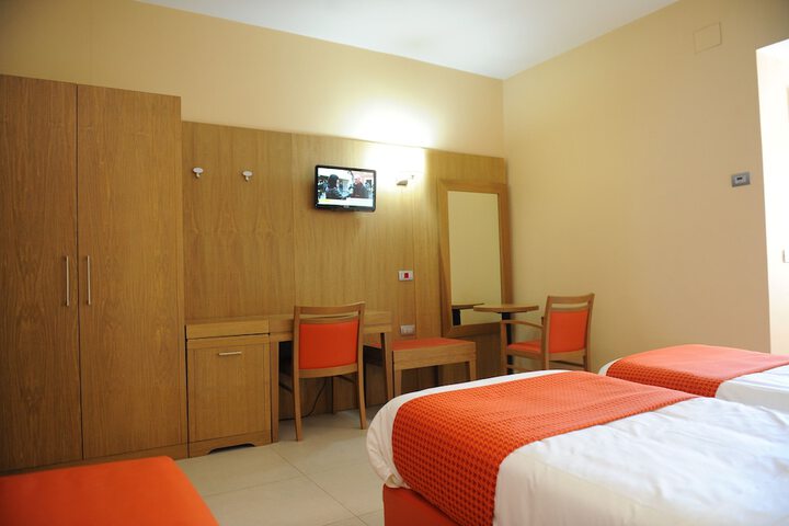 Room 11 of 51