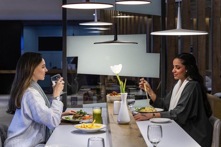 Dining 74 of 112