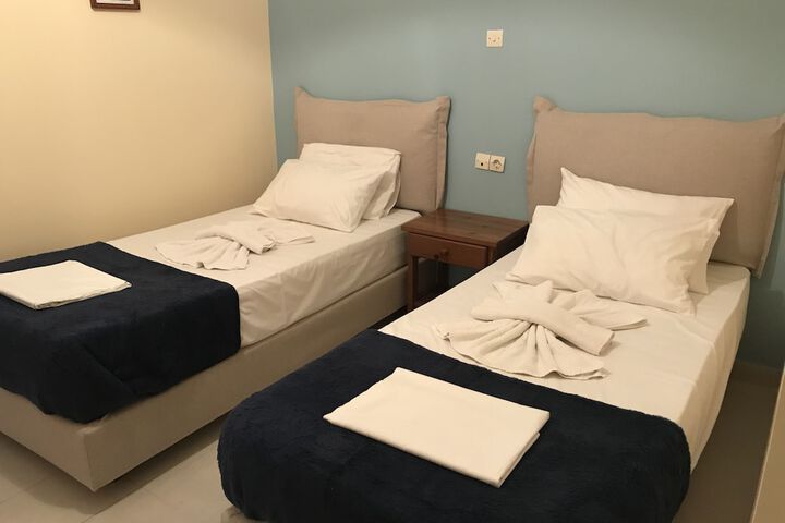 Room 10 of 24