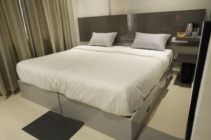 Room 16 of 51