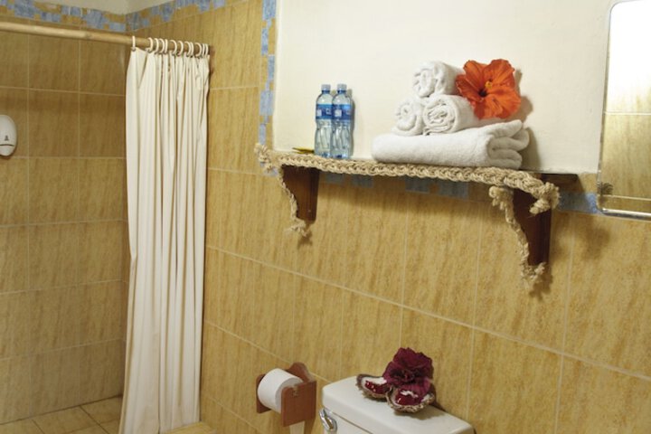 Room 11 of 42