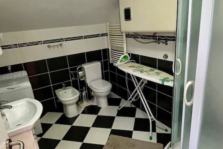 Room 65 of 97