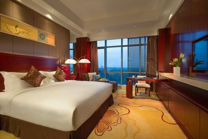 Room 10 of 40