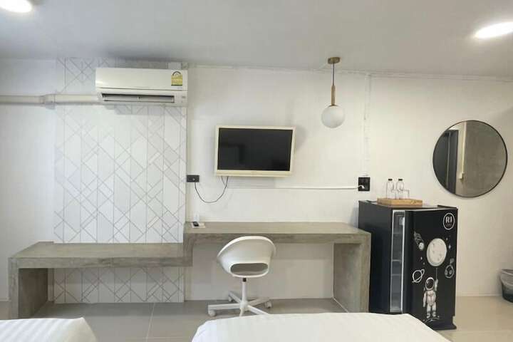 Room 18 of 47