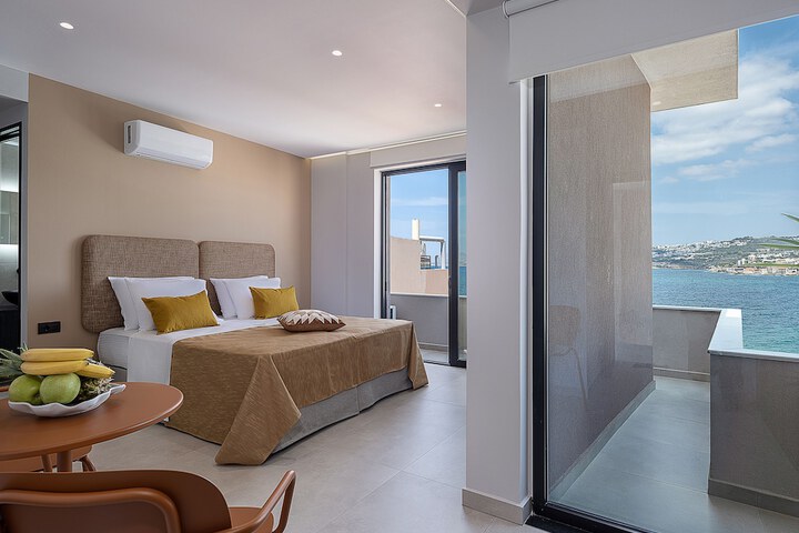 Room 44 of 70