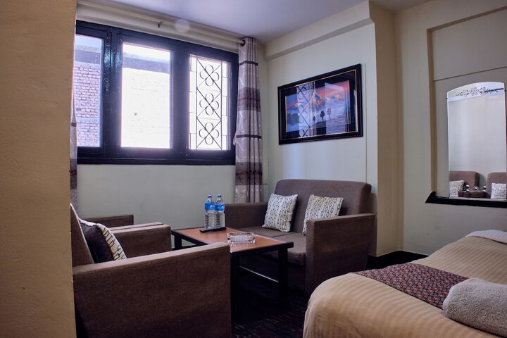 Room 16 of 122