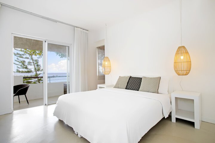 Room 3 of 97