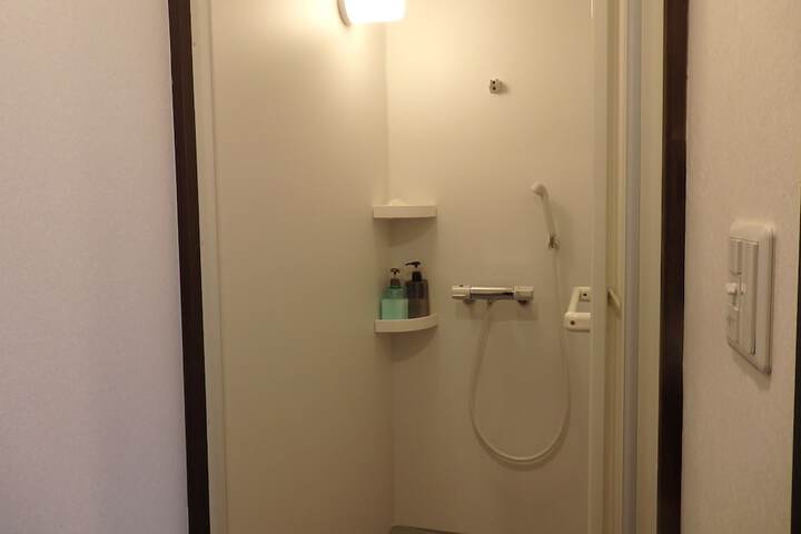 Room 20 of 33