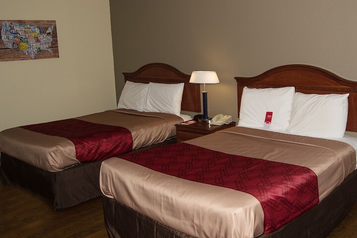 2 Double Beds (9 of 14)