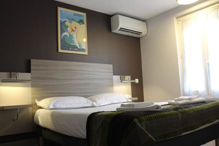 Room 6 of 24