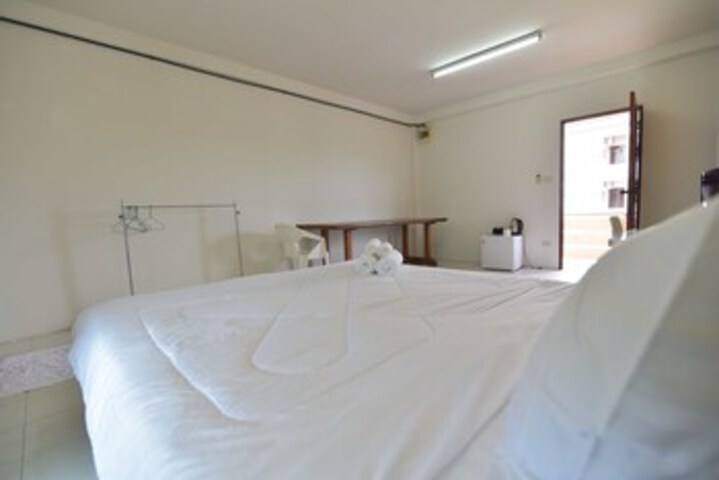 Room 11 of 23