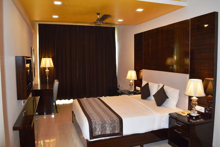 Room 5 of 53