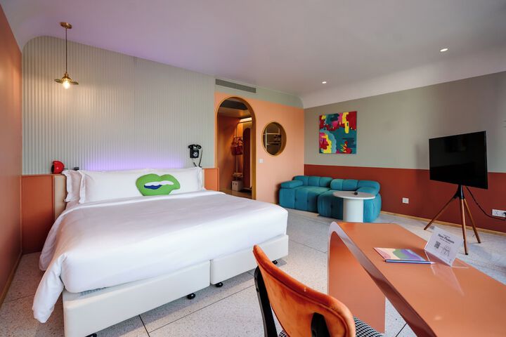 Room 42 of 135