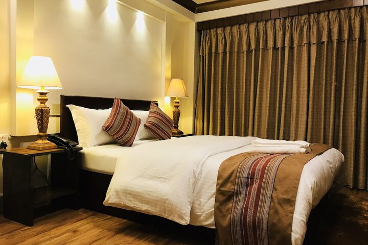 Room 13 of 72