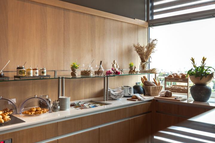 Breakfast/Coffee Service 57 of 138