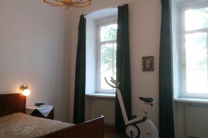 Room 31 of 108