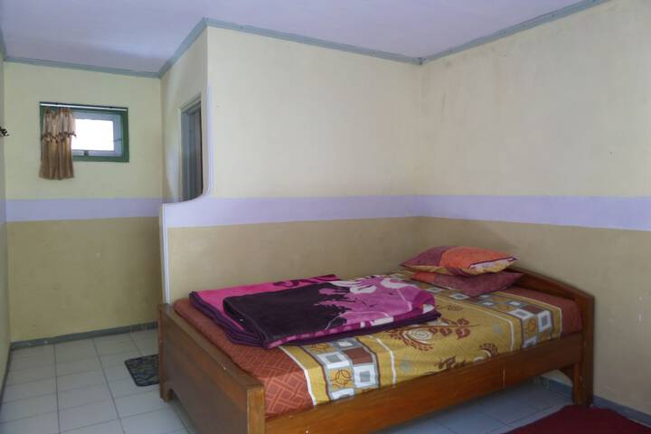 Room 15 of 42