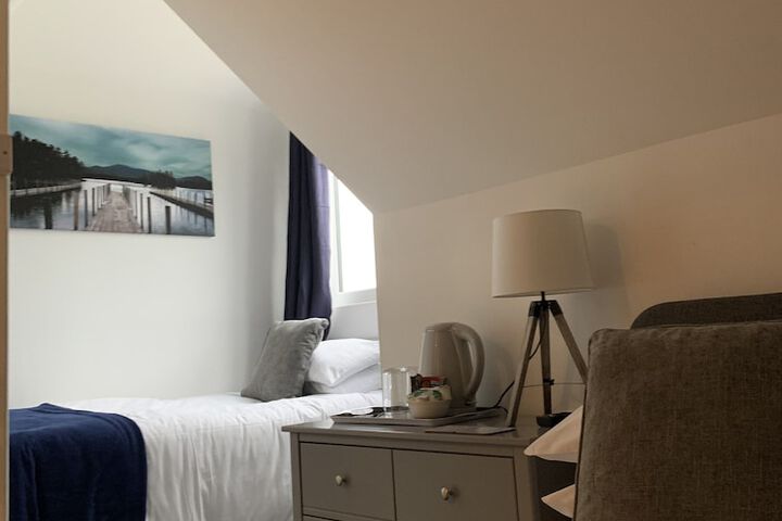 Room 11 of 40