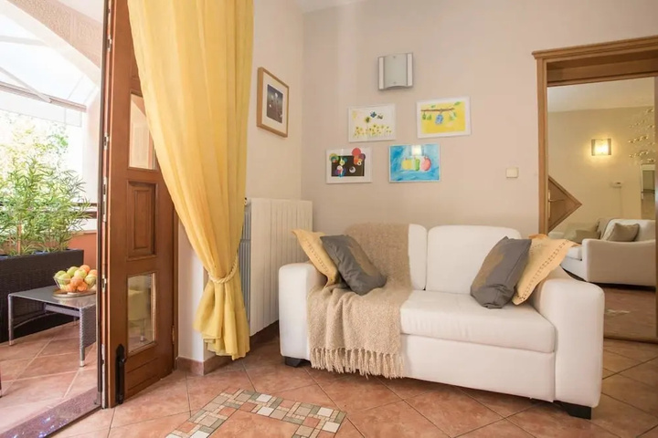 Room 3 of 14