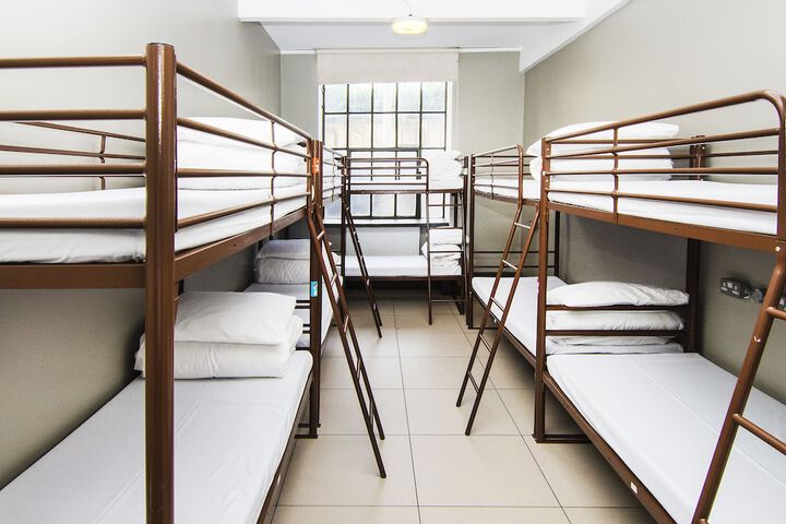 Room 16 of 98