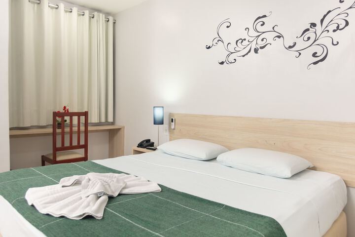 Room 7 of 35