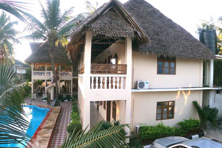Hotel 3 of 27