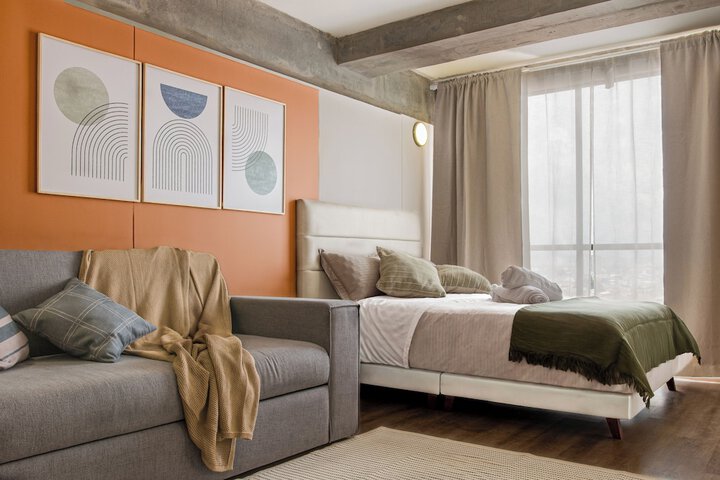 Room 8 of 34