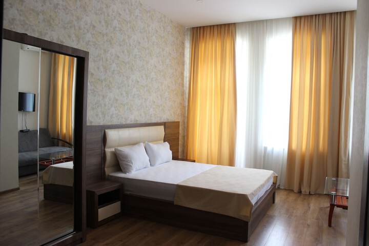 Room 2 of 5
