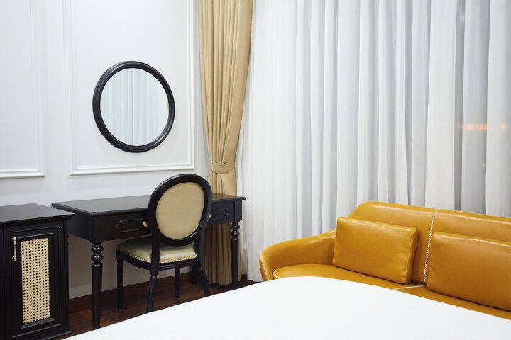 Room 12 of 36
