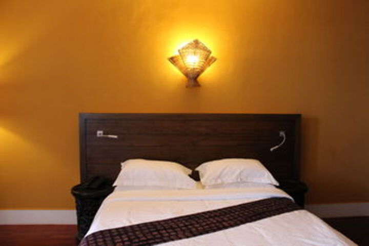 Room 15 of 40
