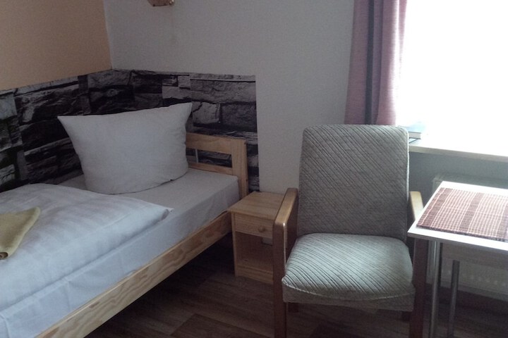 Room 15 of 31