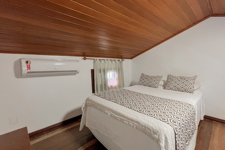 Room 2 of 56
