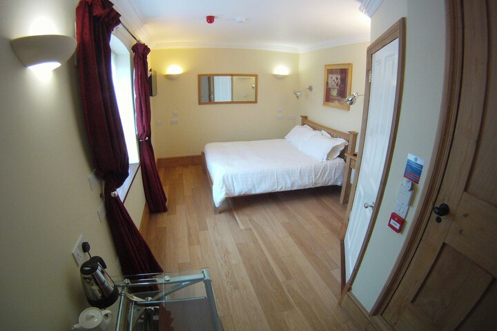 Room 21 of 48