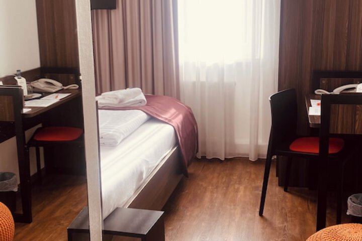 Room 29 of 47
