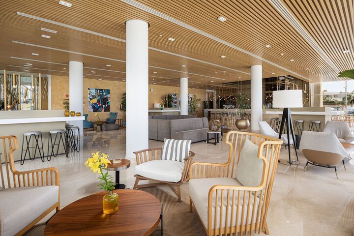 Guest Lobby