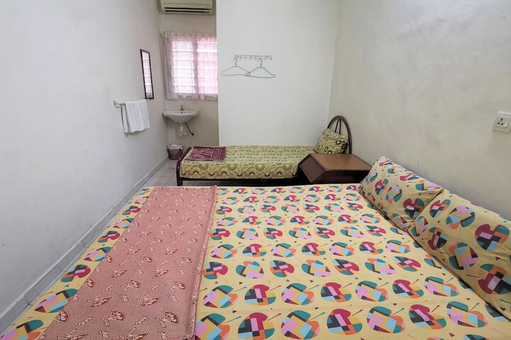 Room 7 of 36