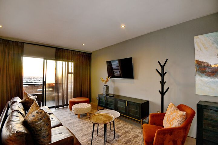 Room 16 of 53