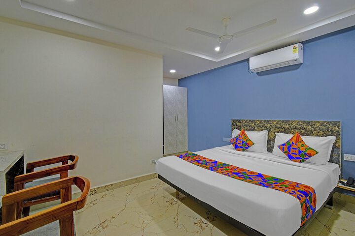 Room 16 of 29
