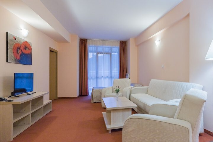 Room 17 of 48