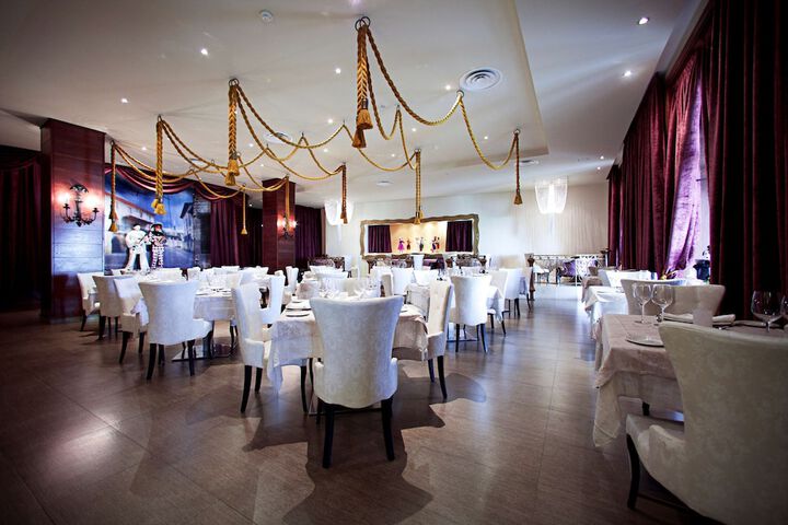 Dining 128 of 161