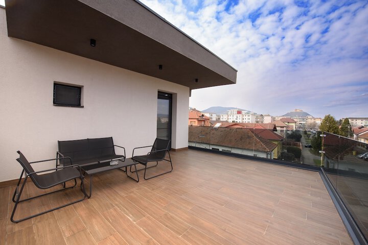Terrace/Patio 20 of 28