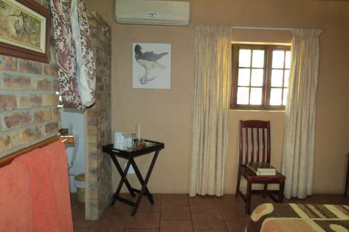 Room 21 of 34